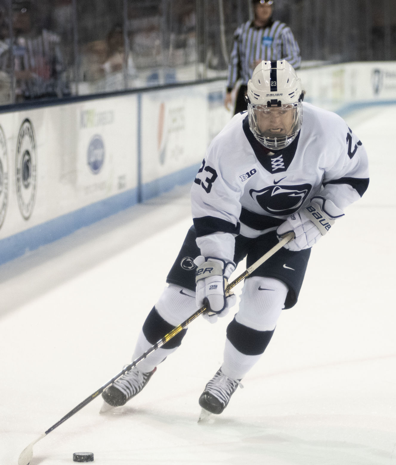 Men's hockey vs. Minnesota, Gober (23)